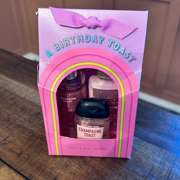 Bath and Body Birthday Gift Set (3 pieces) - Picture 2 of 3